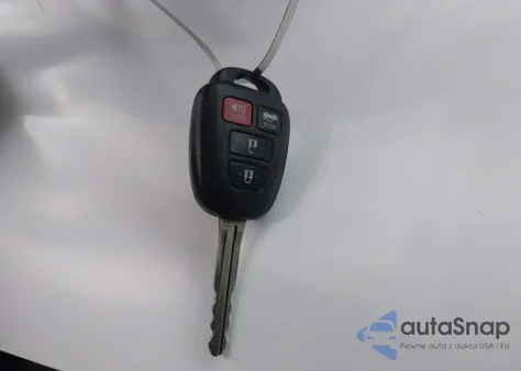 2015 Toyota Corolla Le из США, поврежденный, VIN 2T1BURHE8FC374968